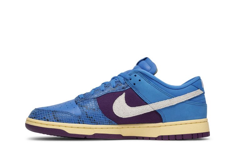 Nike Dunk Low Undefeated 5 On It Dunk vs. AF1