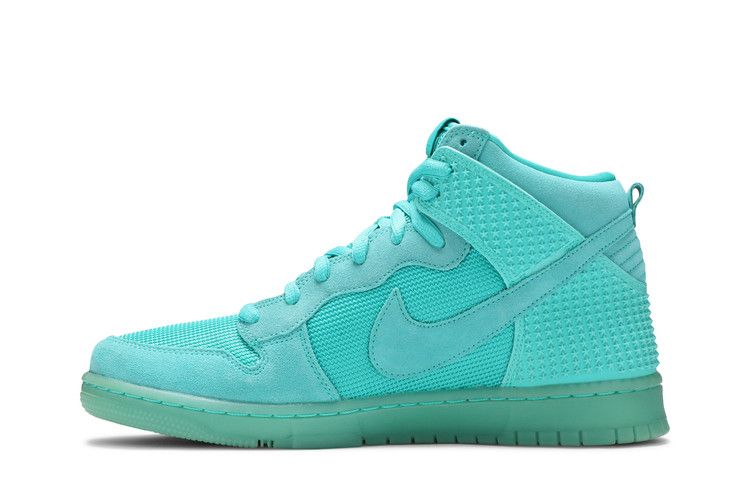 Nike Dunk CMFT Premium Light Retro