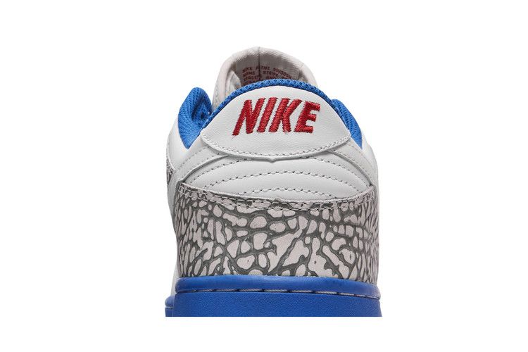 Nike Dunk Low Jordan Pack