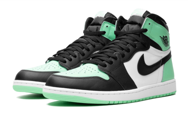 Air Jordan 1 Retro High OG 'Green Glow' Sneaker